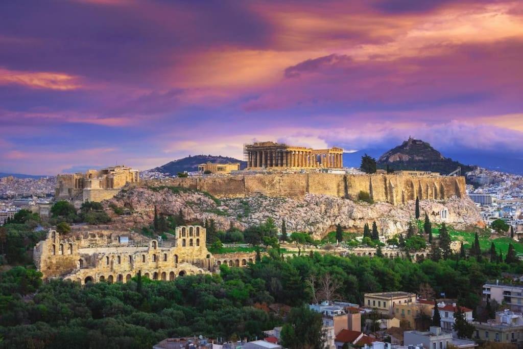 Appartement Spacious Beauty In Athens, 55m2, Metro 7'