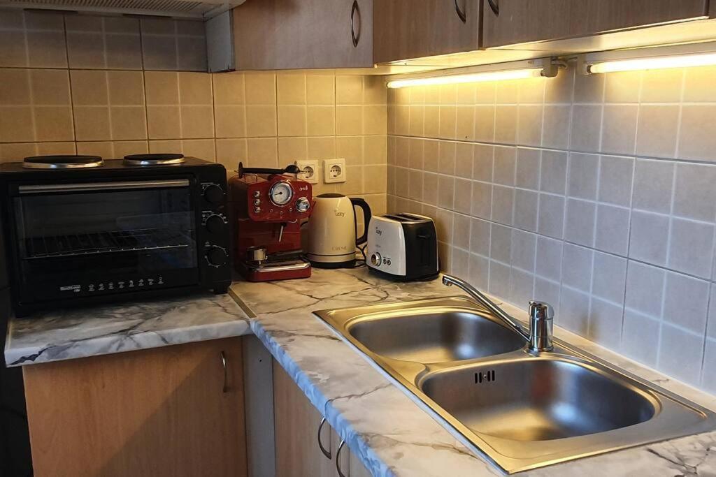 Spacious Beauty In Athens, 55m2, Metro 7' Appartement